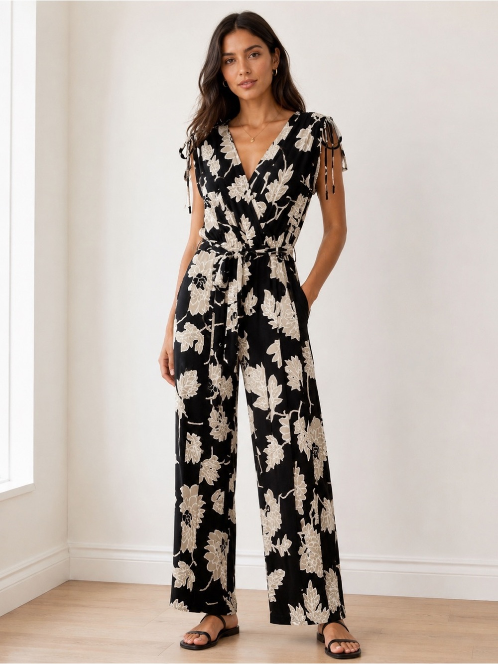 Ariella Black & Ivory Floral Wide-Leg Jumpsuit | Size Small | NWT